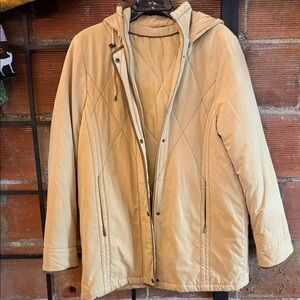 Elegant Beige Women's Puffer Coat